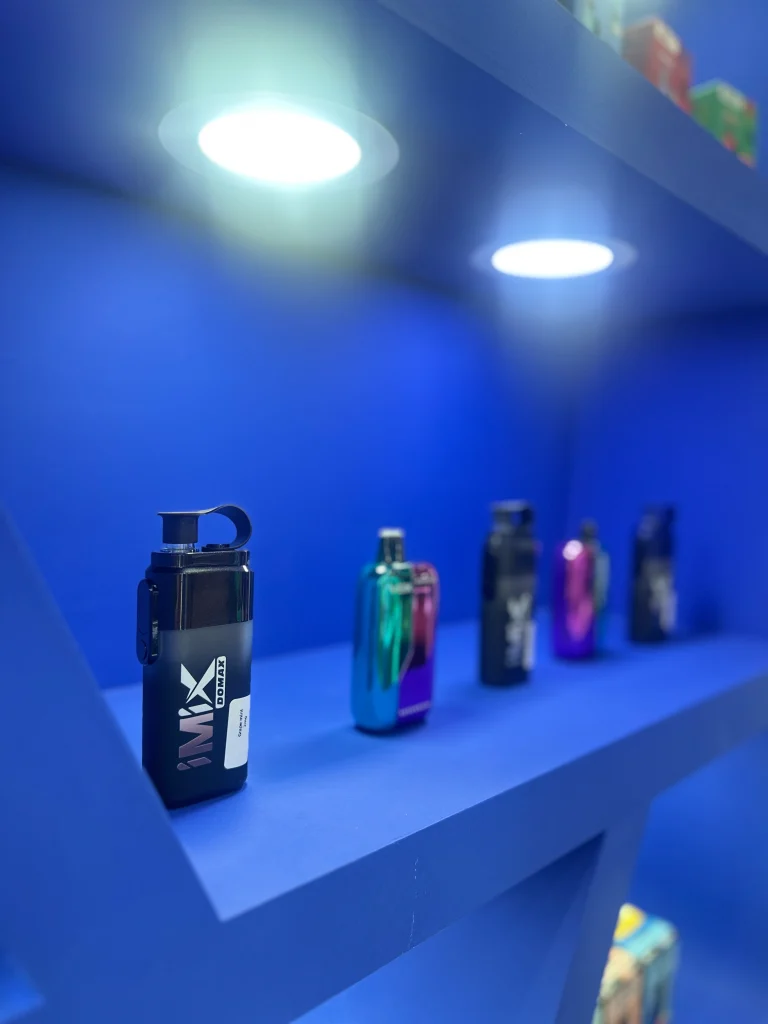 1Dubai World Vape Show 2025 VEIIK